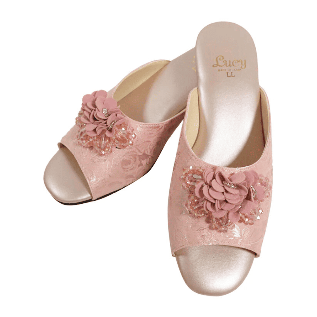 Grace Lounge / コサージュ飾り付きサテン柄生地外履きスリッパ【No 2754】